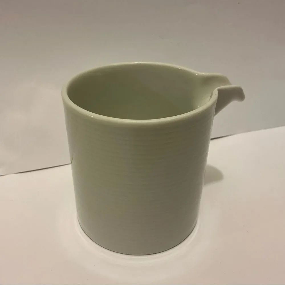 Thomas Rosenthal Germany creamer Loft Weiss Ribbed Concentric Circles
